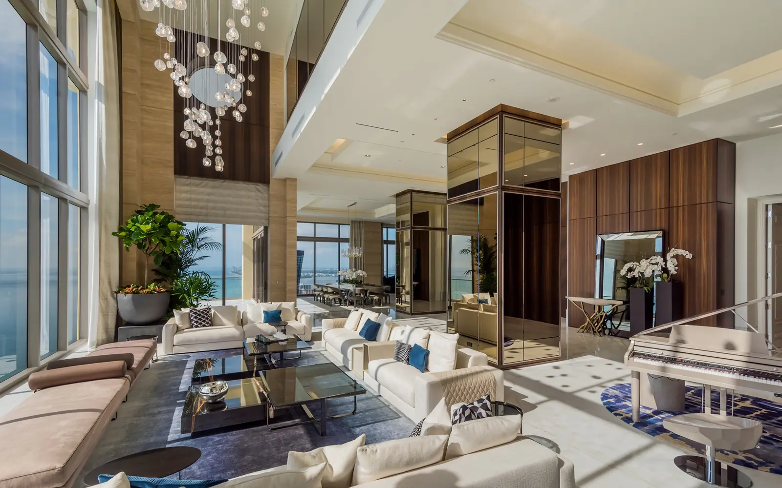 Palazzo Del Cielo penthouse, grand salon
